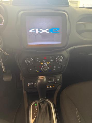 Jeep Renegade 1.3 T4 190CV PHEV 4xe AT6 Limited - Foto 9