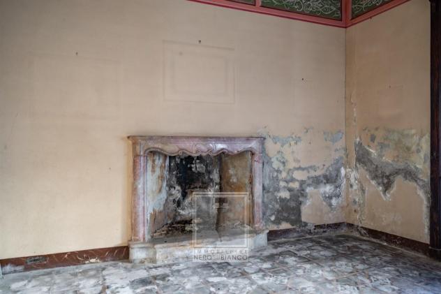 PORZIONE DEL 1800 DA RESTAURARE A COLLE BRIANZA - Foto 11