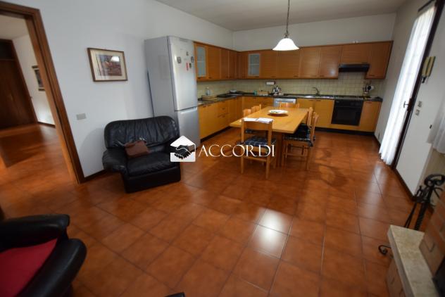 CASA INDIPENDENTE di 4 vani e di 252 mq (MONTEBELLUNA) rif. AS530 - Foto 6
