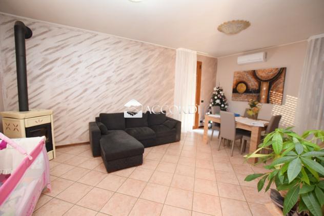 CASA INDIPENDENTE di 11 vani e di 220 mq (VOLPAGO DEL MONTELLO) rif. SW130_3