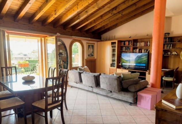 Villetta con Giardino Privato e Box Auto