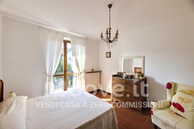 Villa di 355 m² con più di 5 locali e box auto in vendita a Biandronno - Foto 20