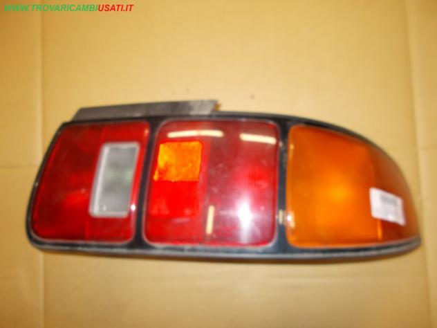 FANALE POST.S.COMPL. TOYOTA CELICA (T200)  Parti elettriche  Fanaleria  Fanali  Fanale post. sx.