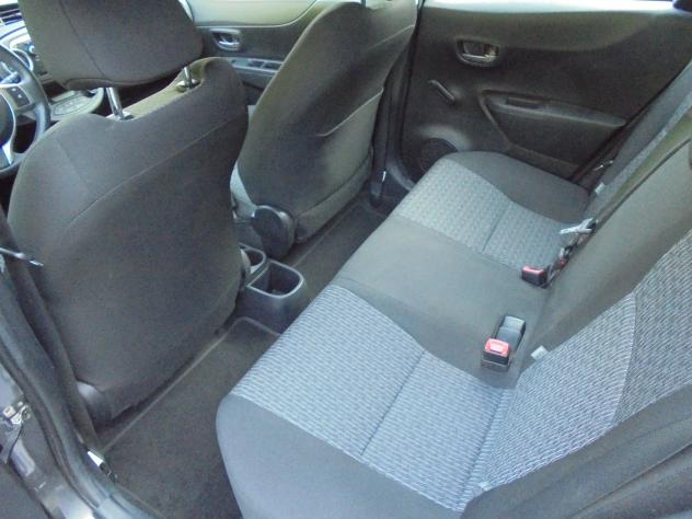 TOYOTA YARIS 1.0 VVT-i 5P ACTIVE UNIPROPRIETARIO-NEOPATENTATI - Foto 10