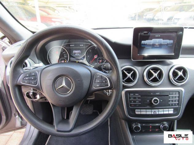 MERCEDES - Classe A - A 160 d Automatic Premium - Foto 8