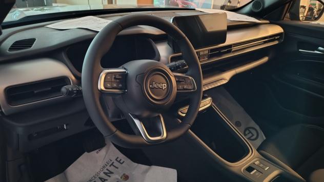 Jeep Avenger e-Hybrid 1.2 MHEV Turbo Black Edition - Foto 4