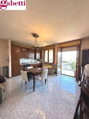 Rif. S2697 - Siena – Isola d'Arbia - Balcone e garage