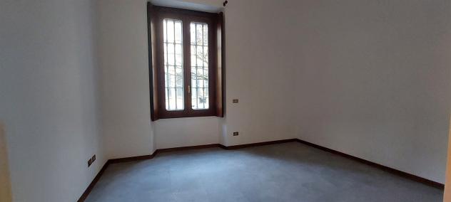 MONZA CENTRO - Prestigioso appartamento in casa d'epoca con posto auto - Foto 15