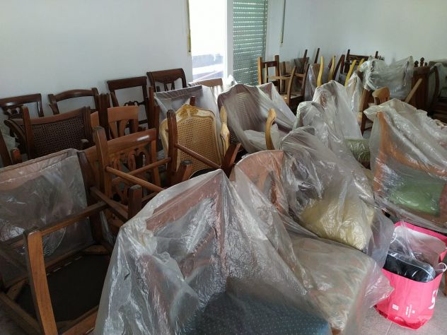 Nuova Bellissima Sedia Mossa in Legno Massello - Foto 5