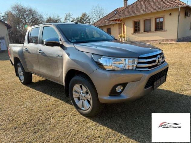 TOYOTA Hilux 2.4D-4D 4WD Double Cab ACTIVE PDC USB GANCIO rif. 22597046