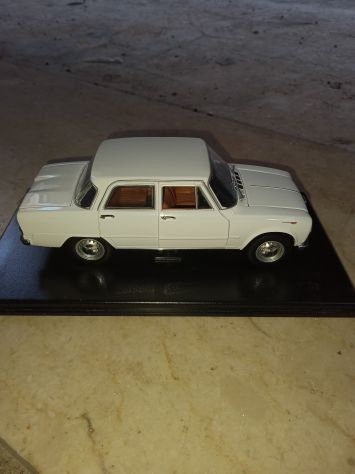 Auto Vintage Deluxe Collection 1/24 Alfa Romeo Giulia 1600 super (1965) - Foto 7