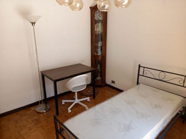 Ampia stanza in centro libera da settembre - Foto 2
