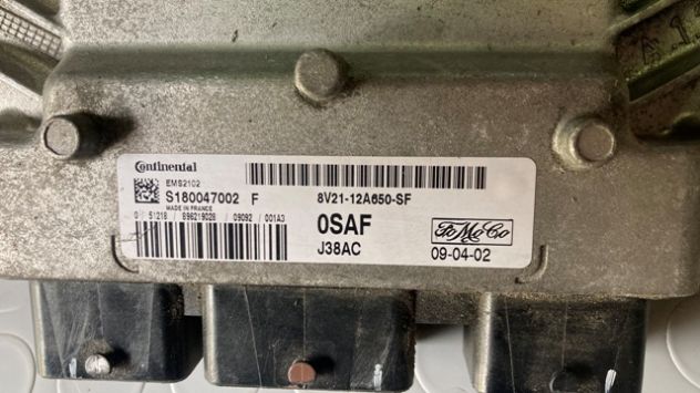 Centralina motore Ford Fiesta 1.2 del 2010 (8V21-12A650-SF) - Foto 2