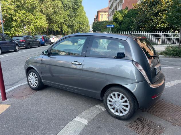 Lancia Ypsilon 1.2 60cv/GARANZIA 12 MESI - Foto 3