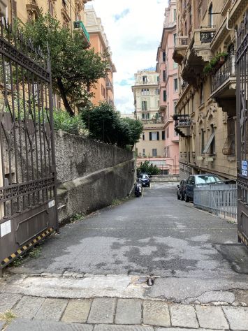 GENOVA CENTRO. (Via Macaggi/Via Cesarea). POSTO MOTO). - Foto 7
