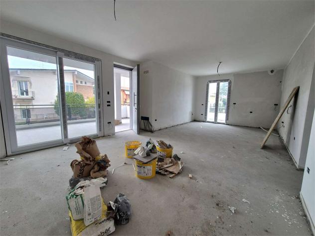 V005396 - ESCLUSIVO QUADRILOCALE CON TERRAZZO ABITABILE E GARAGE DOPPIO ! - Foto 7