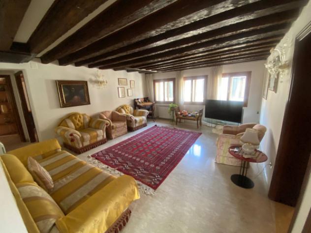 Appartamento di 141 m² con più di 5 locali in vendita a Venezia