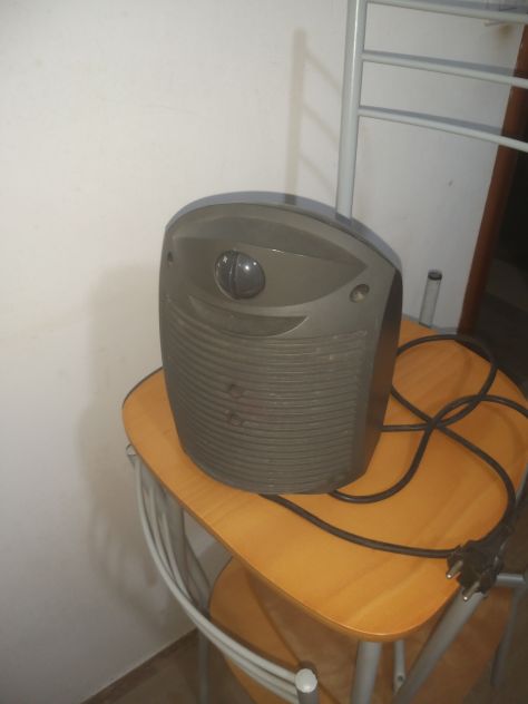 stufetta a ventilatore 2 velocità. Perfettamente funzionante - Foto 2