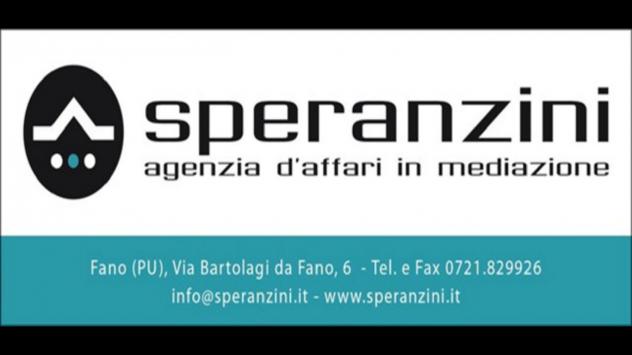 ALLE PORTE DEL CENTRO STORICO: Fano alle porte del centro
per chi desidera un'attività di bar e tabacchi in una posizione strategica, mettiamo in vend - Foto 12