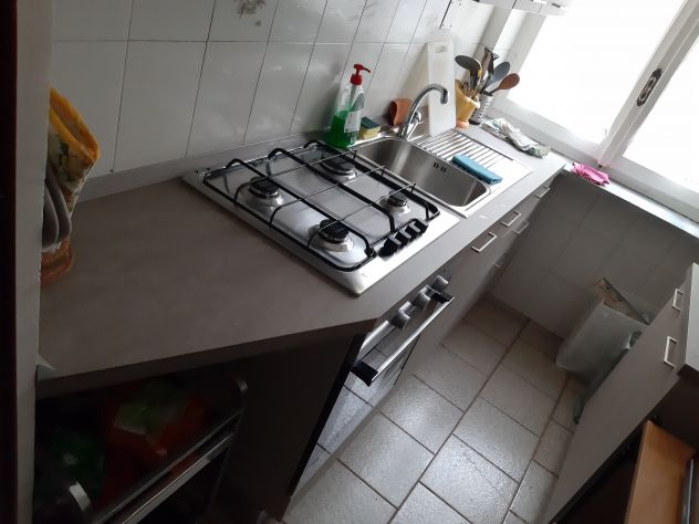 affittasi tre stanze appartamento - Foto 6