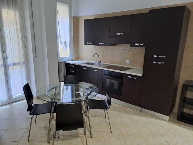 Piazza Napoli, ampio, arredato, ristrutturato, climatizzato, balcone e terrazzo - Foto 2