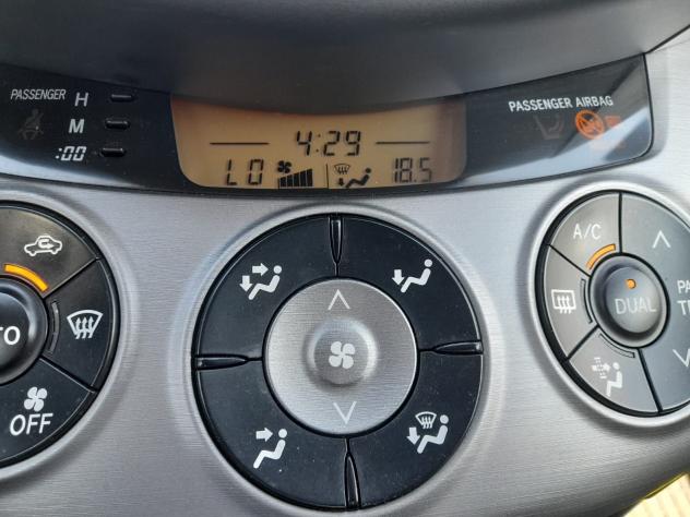 Toyota RAV4 III 2.2 d-4d Luxury 177cv - Foto 5