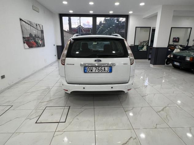 Ford Focus 2.0 TDCi (110CV) Cambio Automatico - Foto 5