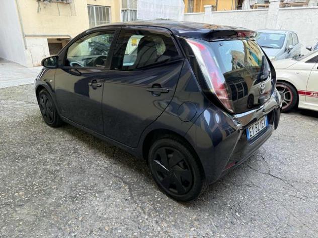 TOYOTA Aygo 1.0 VVT-i 69 CV 5 porte x-clusiv rif. 22900691 - Foto 4