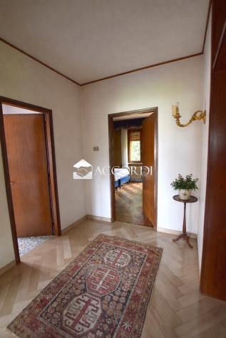 CASA INDIPENDENTE di 10 vani e di 300 mq (MONTEBELLUNA) rif. PE15 - Foto 7