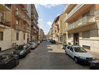 VIA ROMOLO GESSI AMPIO E GRAZIOSO TRILOCALE CON TERRAZZINO