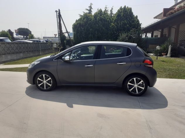 Peugeot 208 Allure 1.6 Hdi 75 cv.NAVI.RETROCAMERA.Euro 6B.MOLTO BELLA - Foto 2