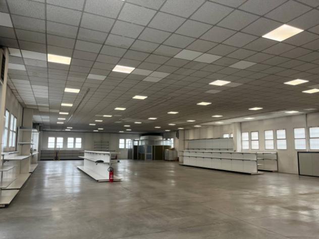 Immobile di 1000 m² con 3 locali in affitto a Brescia - Foto 7