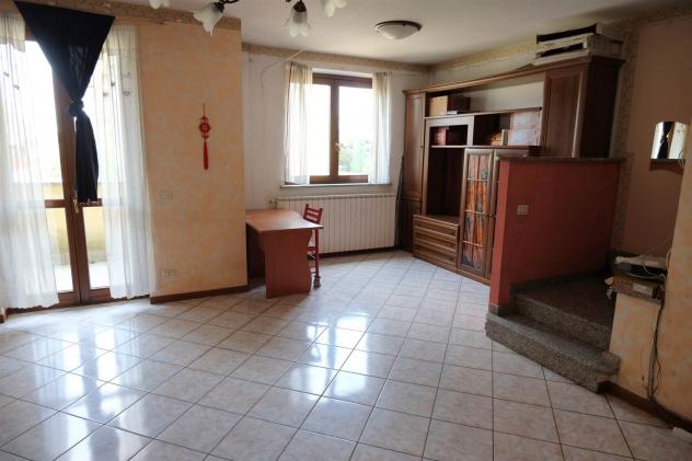 Villa a schiera in Vendita in zona CONFINE CON S. GIORGIO S/L con giardino - Foto 3