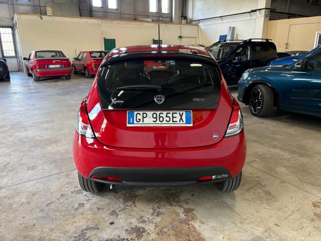Lancia Ypsilon III 1.0 firefly HYBRID 5 Posti - Foto 4