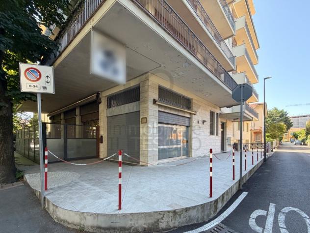 2 Vetrine in vendita a Bellaria-Igea Marina