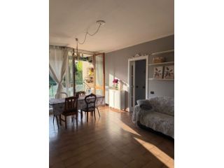 ampio trilocale con balcone-AFFORI M3