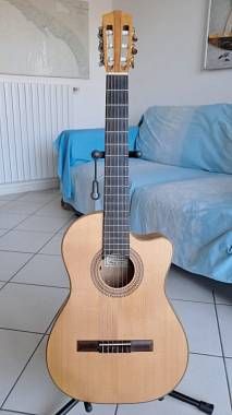 Chitarra Classica Elettrificata di liuteria
