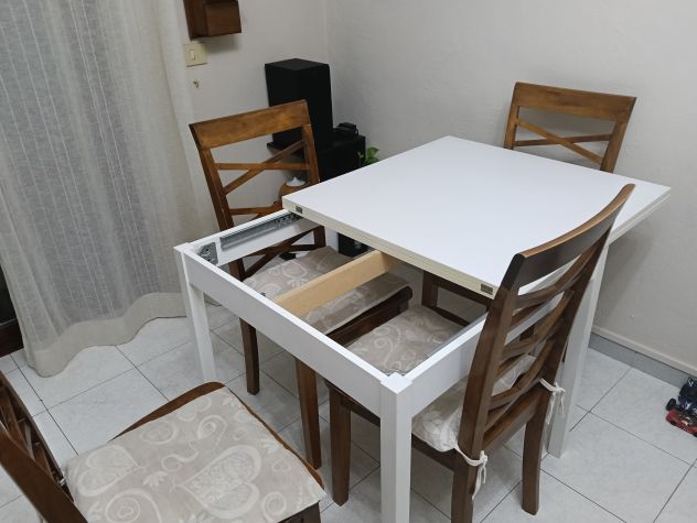 Tavolo allungabile con 4 sedie in vero legno - Foto 8