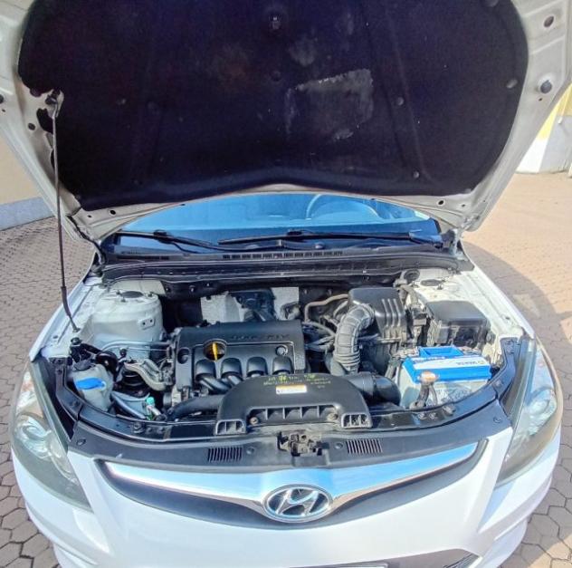 HYUNDAI i30 CW 1.4 Classic rif. 24043738 - Foto 7
