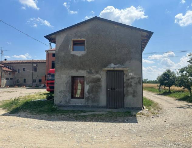 Immobile in asta di 870 m² con più di 5 locali e box auto in vendita a Piacenza - Foto 3