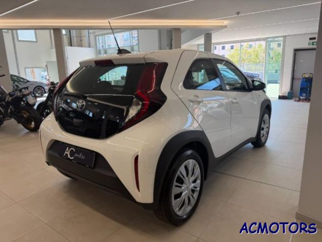 TOYOTA Aygo 1.0 VVT-i 72 CV 5 porte Active rif. 23976413 - Foto 4