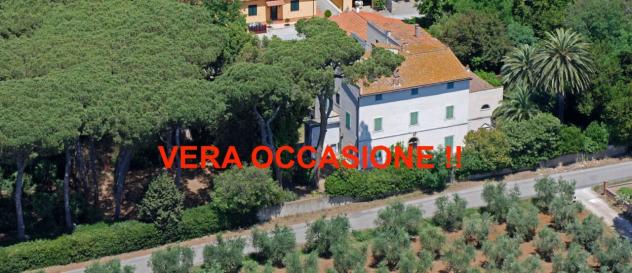 Villa in vendita a Cecina