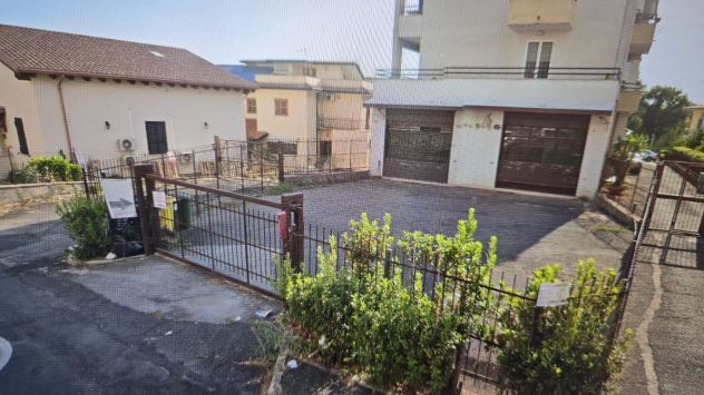 Negozio C1 a Guidonia Montecelio Via Colleferro
