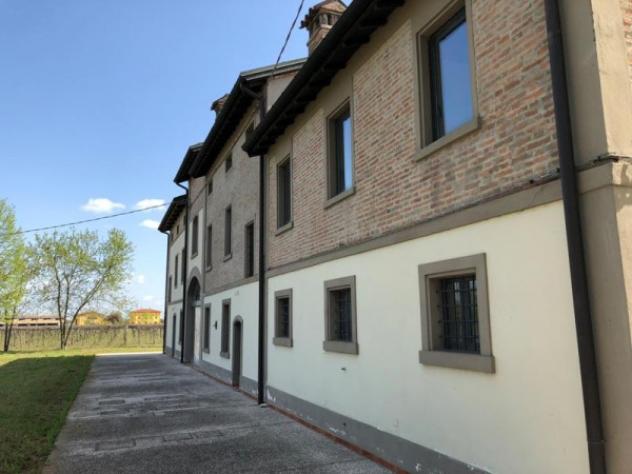 Rustico / Casale di 1100 m² con più di 5 locali in vendita a Carpi - Foto 8