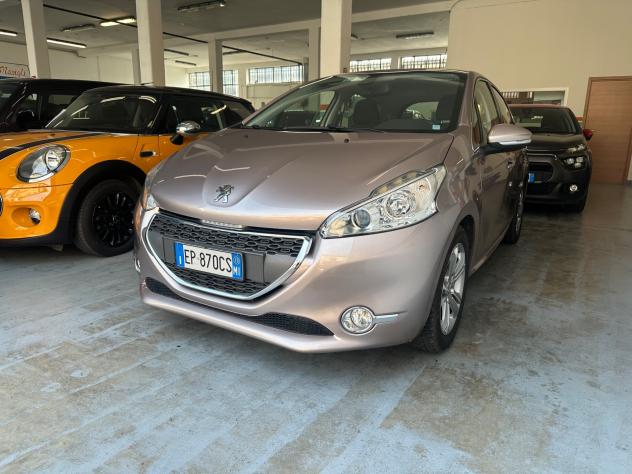 Peugeot 208 1.2 VTi 82 CV 5 porte Allure - Navy Clima Autonavigli
