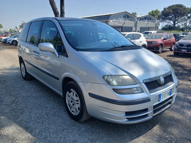 Fiat Ulysse 2.2 JTD Dynamic - Foto 3