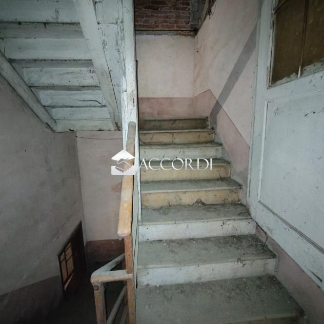 CASA AFFIANCATA di 9 vani e di 370 mq (PADERNO DEL GRAPPA) rif. BL136 - Foto 9
