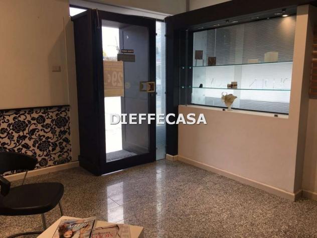 A1405 - In affitto a Marsala negozio in centro - Foto 3