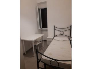 Stanza di 10 mq a Tor Tre Teste Via della Farfalla