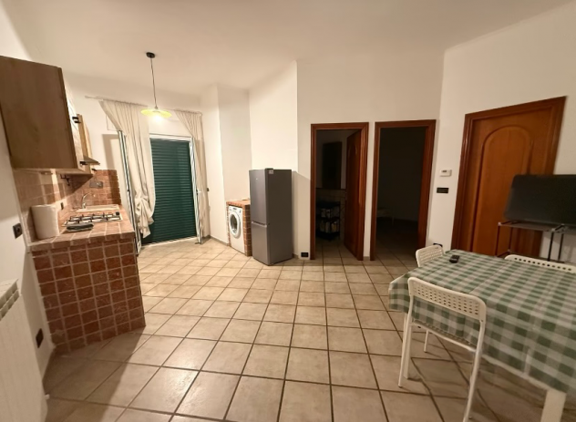 FIUMICINO GRAZIOSO BILOCALE ARREDATO CON BALCONE